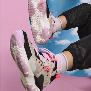 Jordan Delta 2 Women’s size 8 artic pink